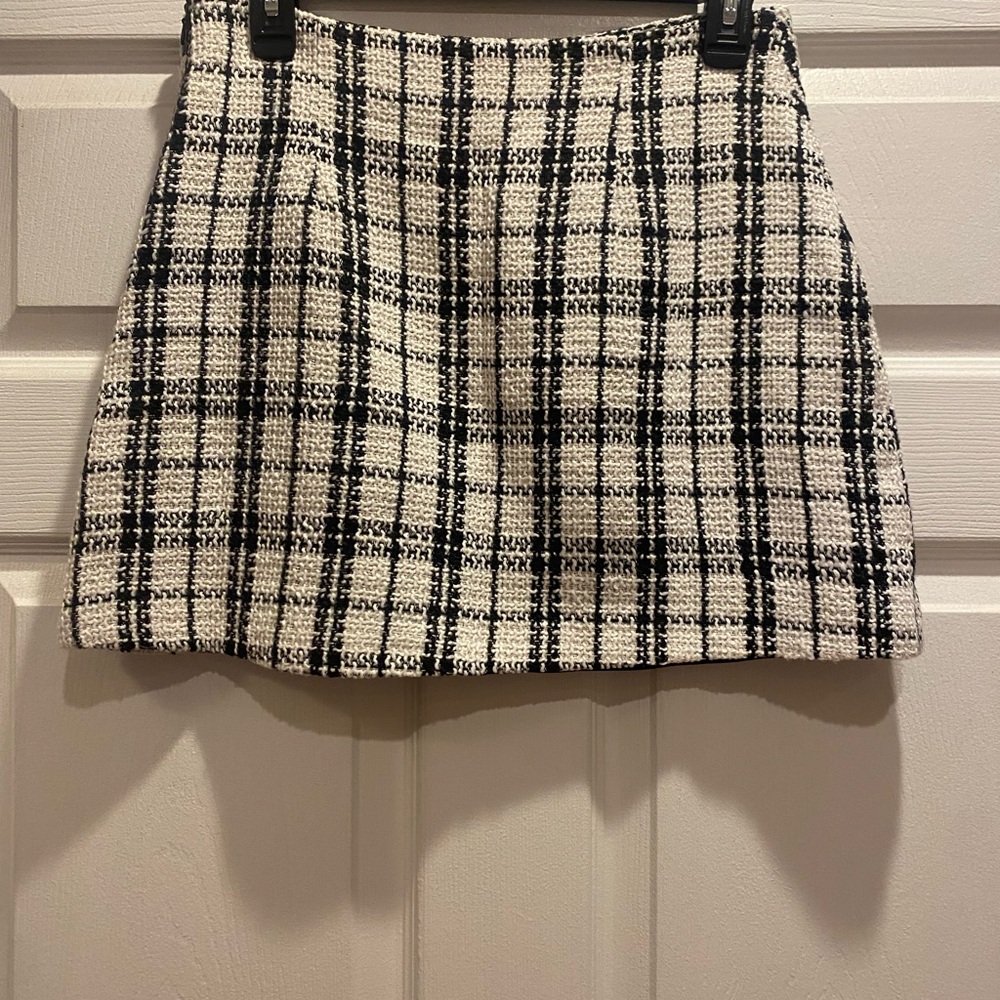 Tweed Mini Skirt - Picture 2 of 4